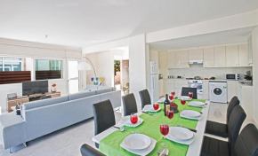 Four Bedrooms Villa 1268